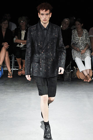 Comme des Garcons / - 2009